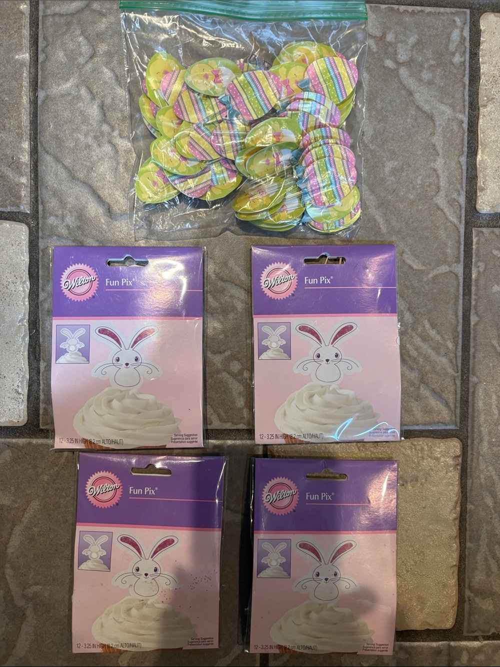 New lot 118 Wilton cupcake decorations pix picks Easter